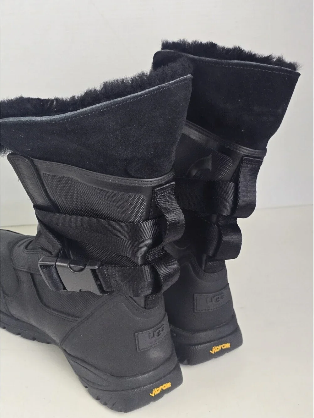 UGG TAHOE Boots Black Leather Sheepskin Waterproof Cold Weather Snow men's US 9